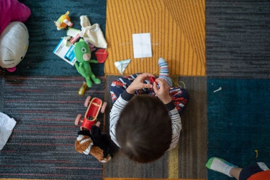 Mehr als Spiel und Spaß: Die Rolle von Spielzeugen in der Entwicklung von Kindern